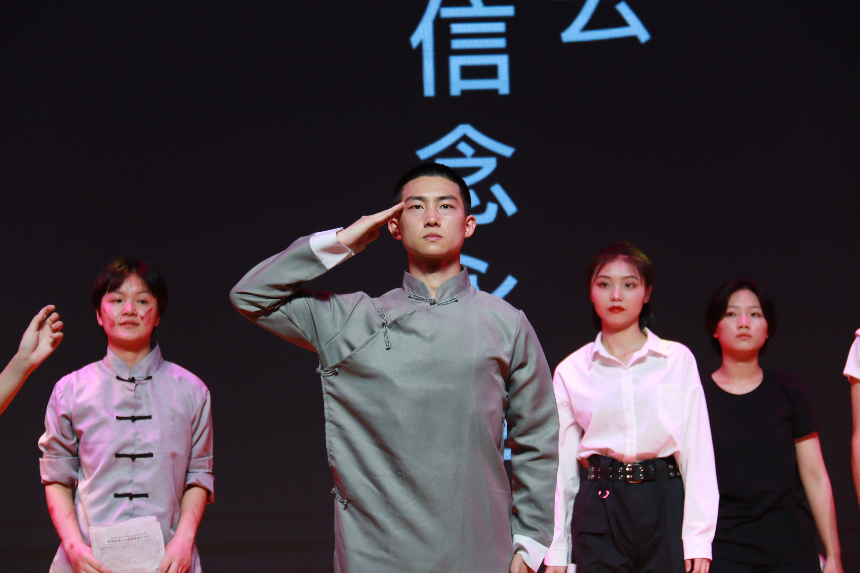 开云体育登录-FLY血洗TeamWE，Doinb三分雨点燃全场