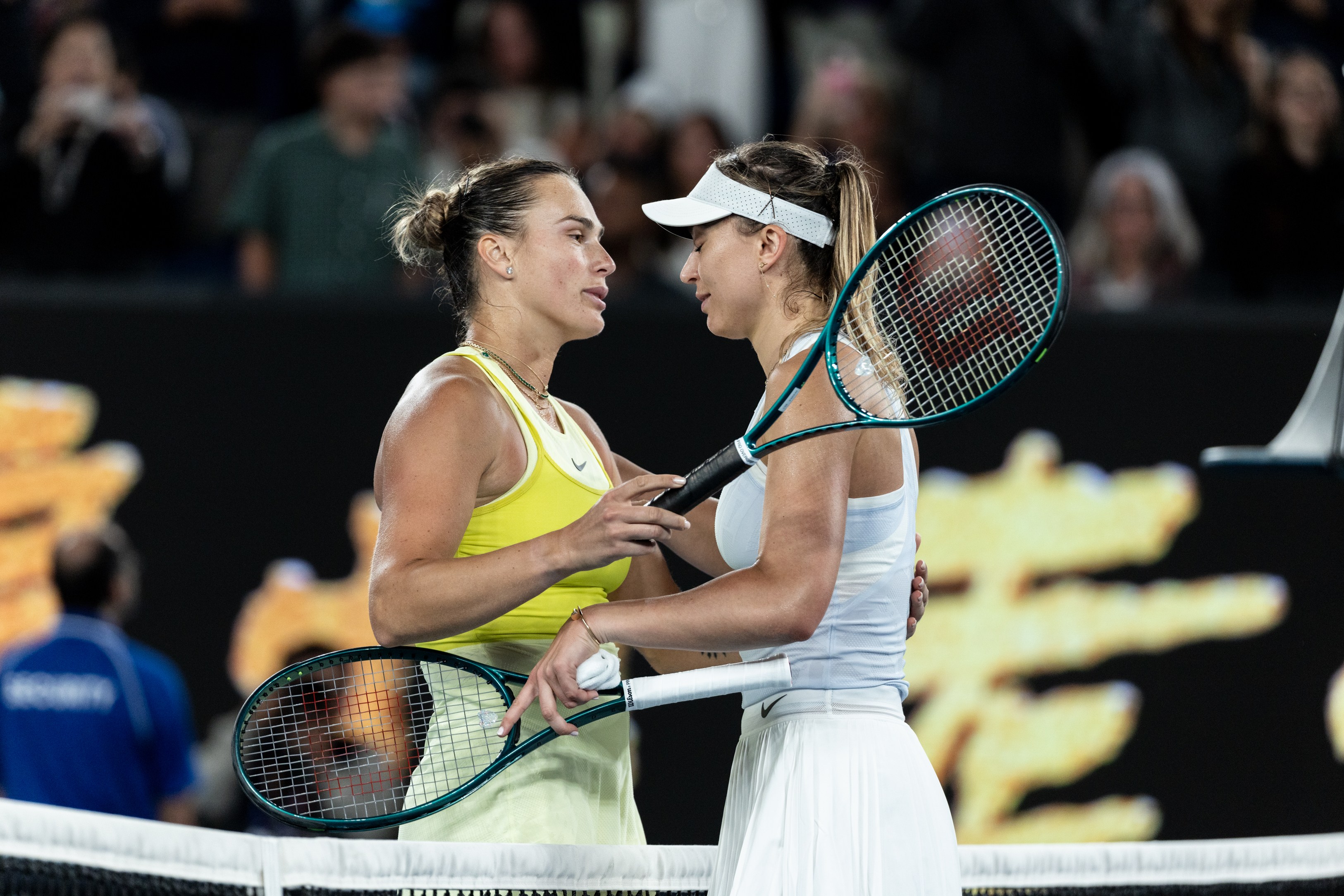 包含法国网球队逆转澳大利亚网球队，瓦林卡制霸全场的词条