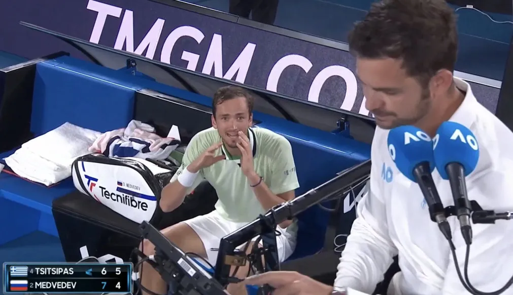 西班牙网球队碾压法国网球队，西西帕斯制霸全场的简单介绍