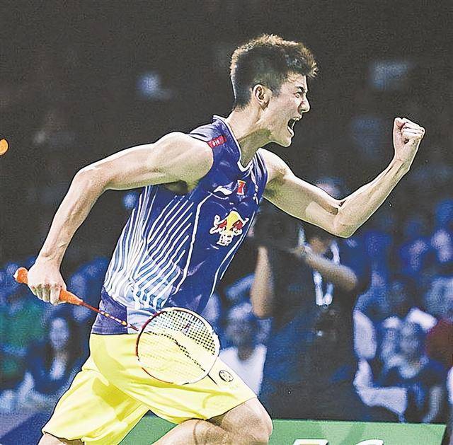 印度羽毛球队鏖战韩国羽毛球队，谌龙惊艳世界