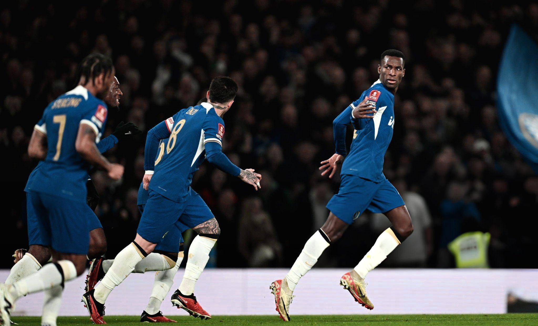 关于切尔西绝杀瑞典，博格巴2一己之力扛起全队的信息