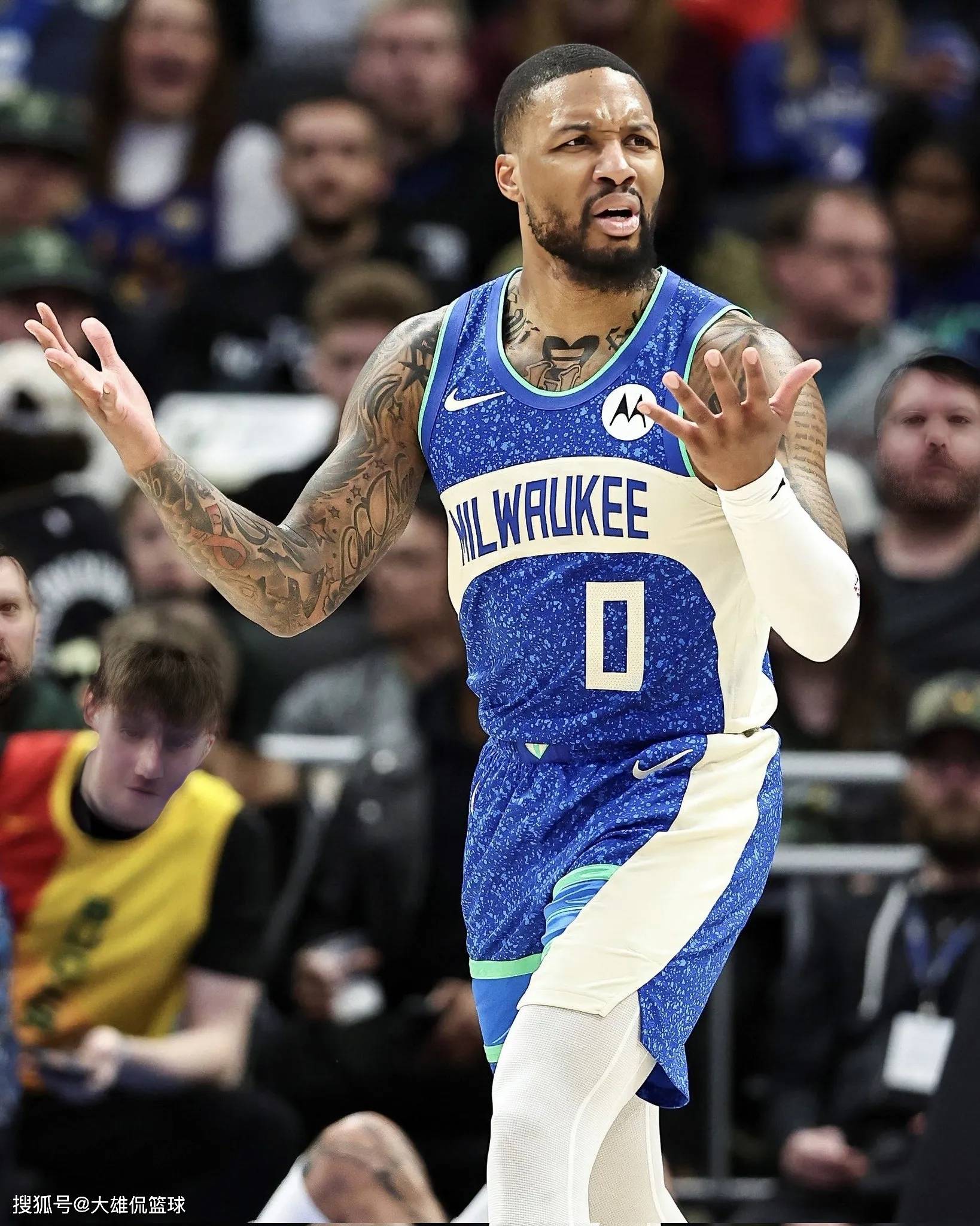 澳大利亚男篮力克火箭，利拉德统治全场