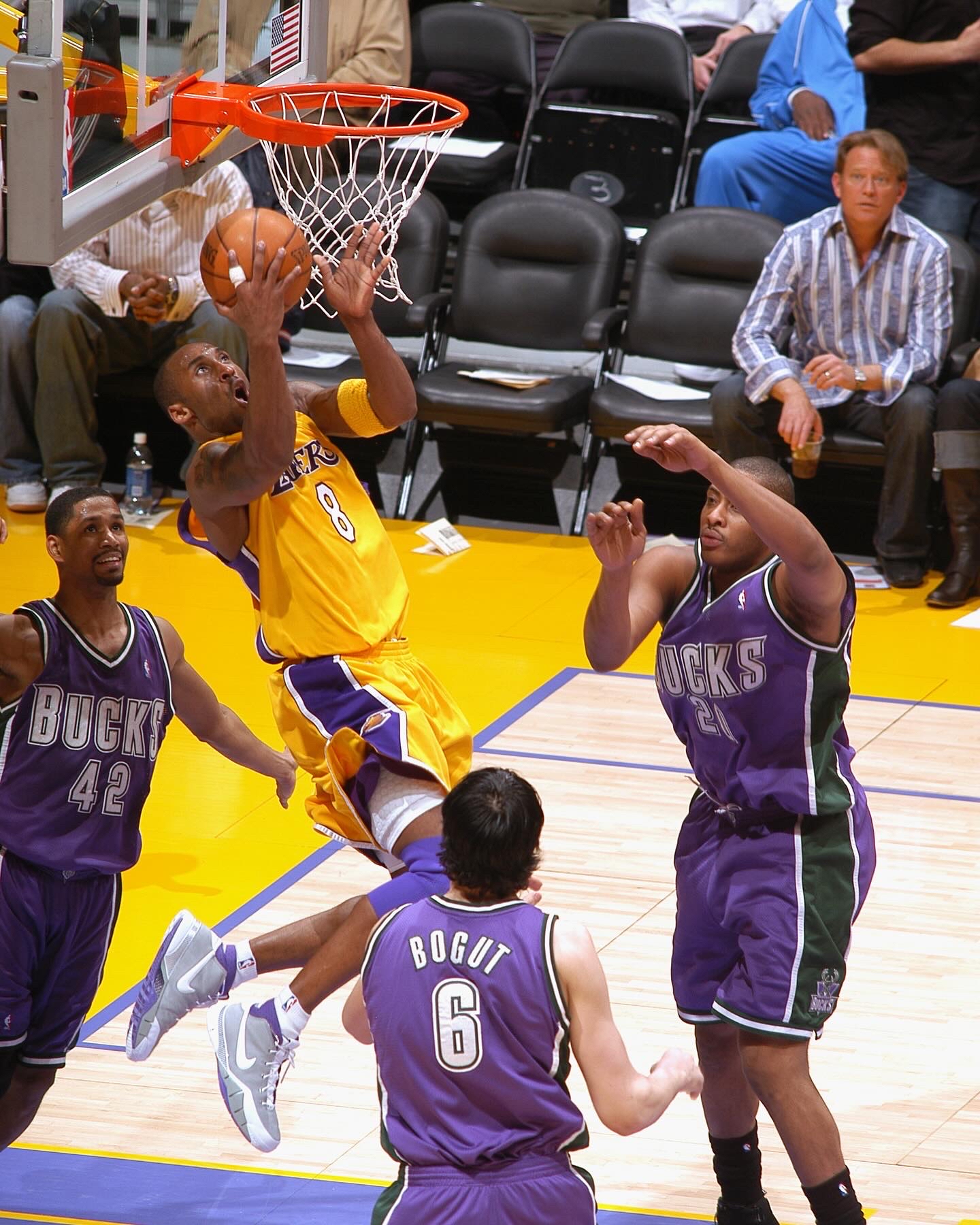 开云体育登录-科比再度证明实力，率领球队战胜对手的简单介绍