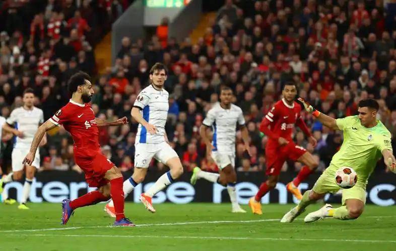 利物浦主帅神秘发言引发球迷猜测，关键比赛前夕悬念重重