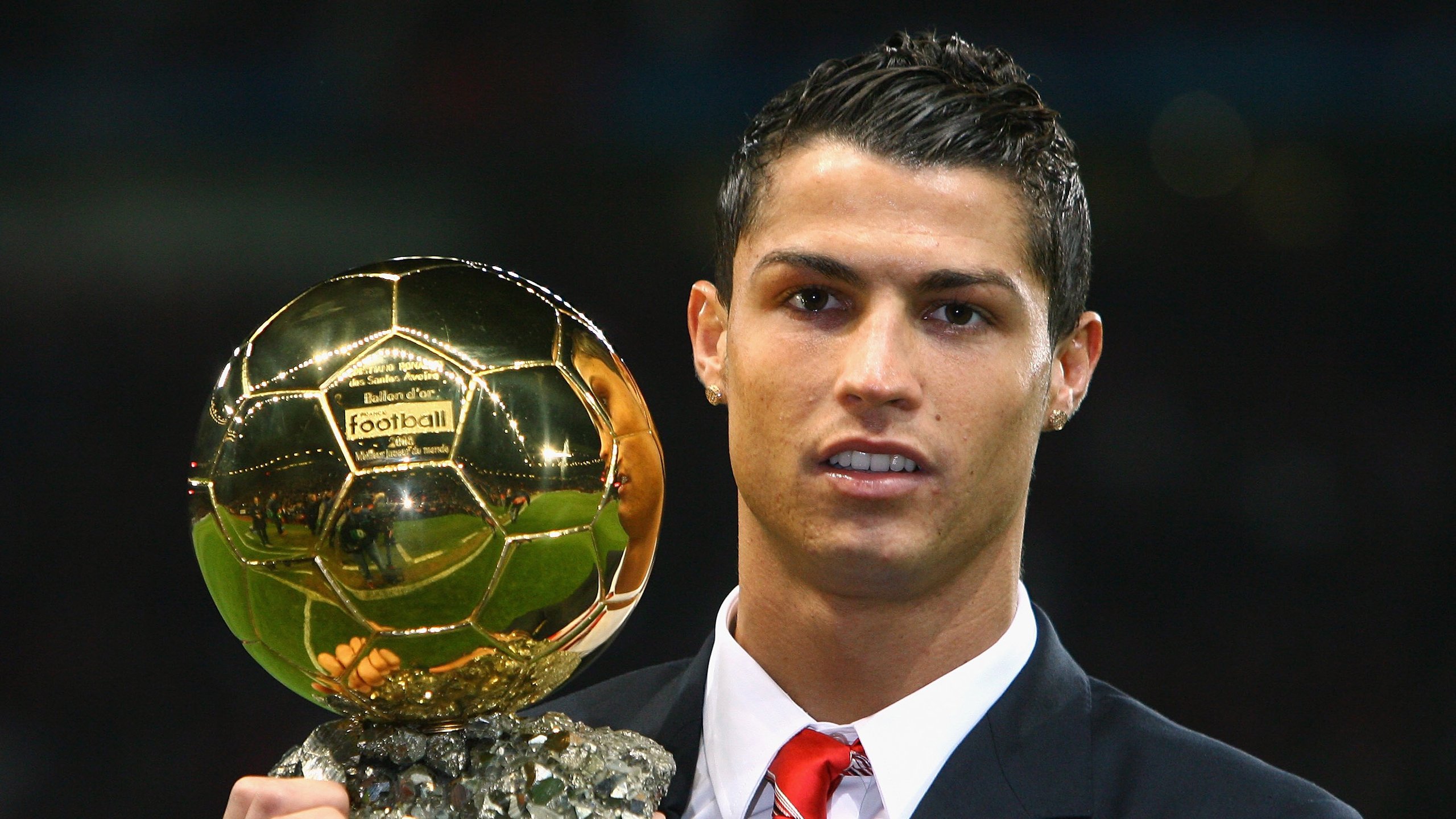 拉什福德压制级发挥点燃全场,瑞士连续得分战术完美压制突尼斯