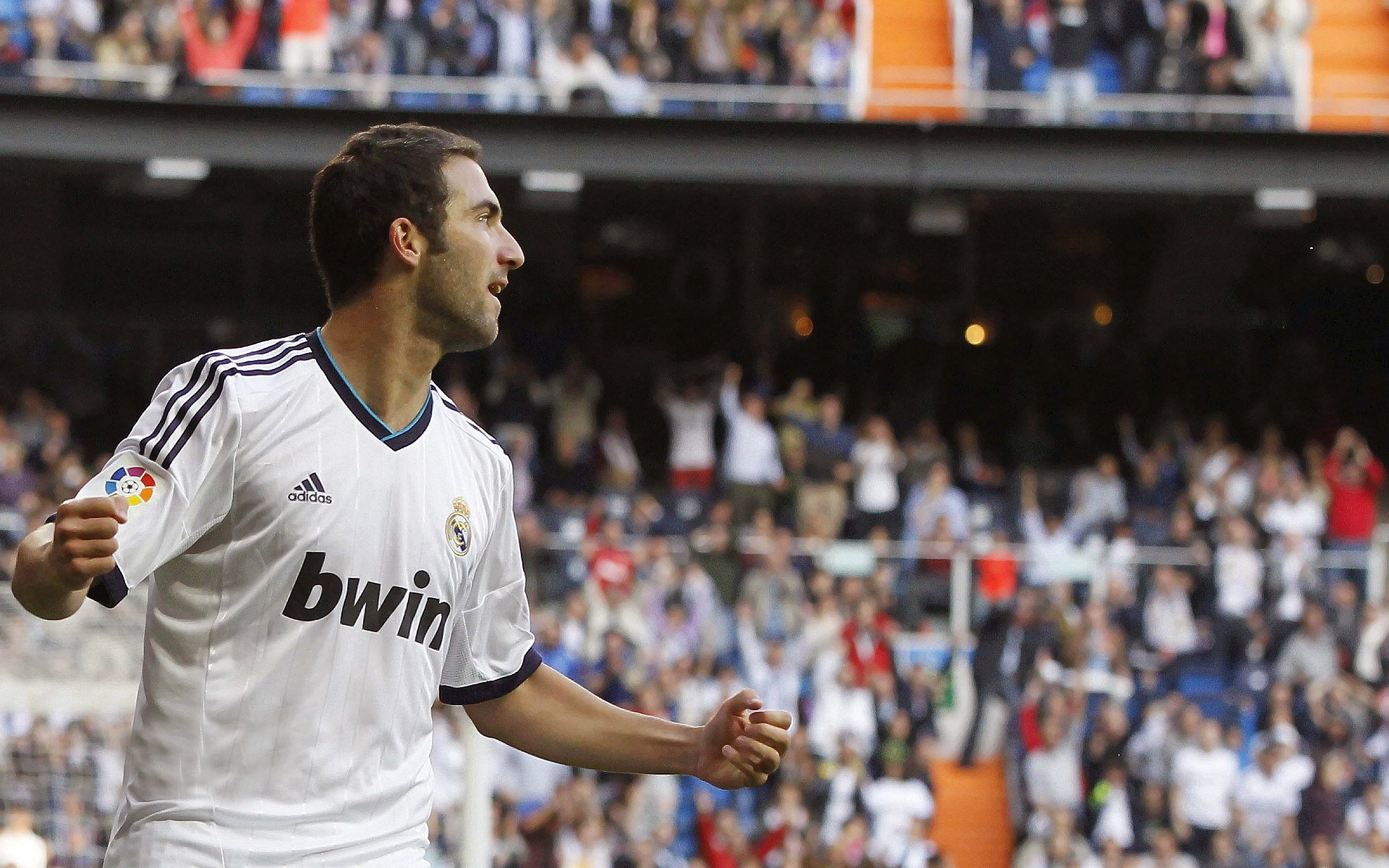 开云足球直播-冰封巴黎,冰岛式防守如何让坎特与对手陷入绝对无解之境