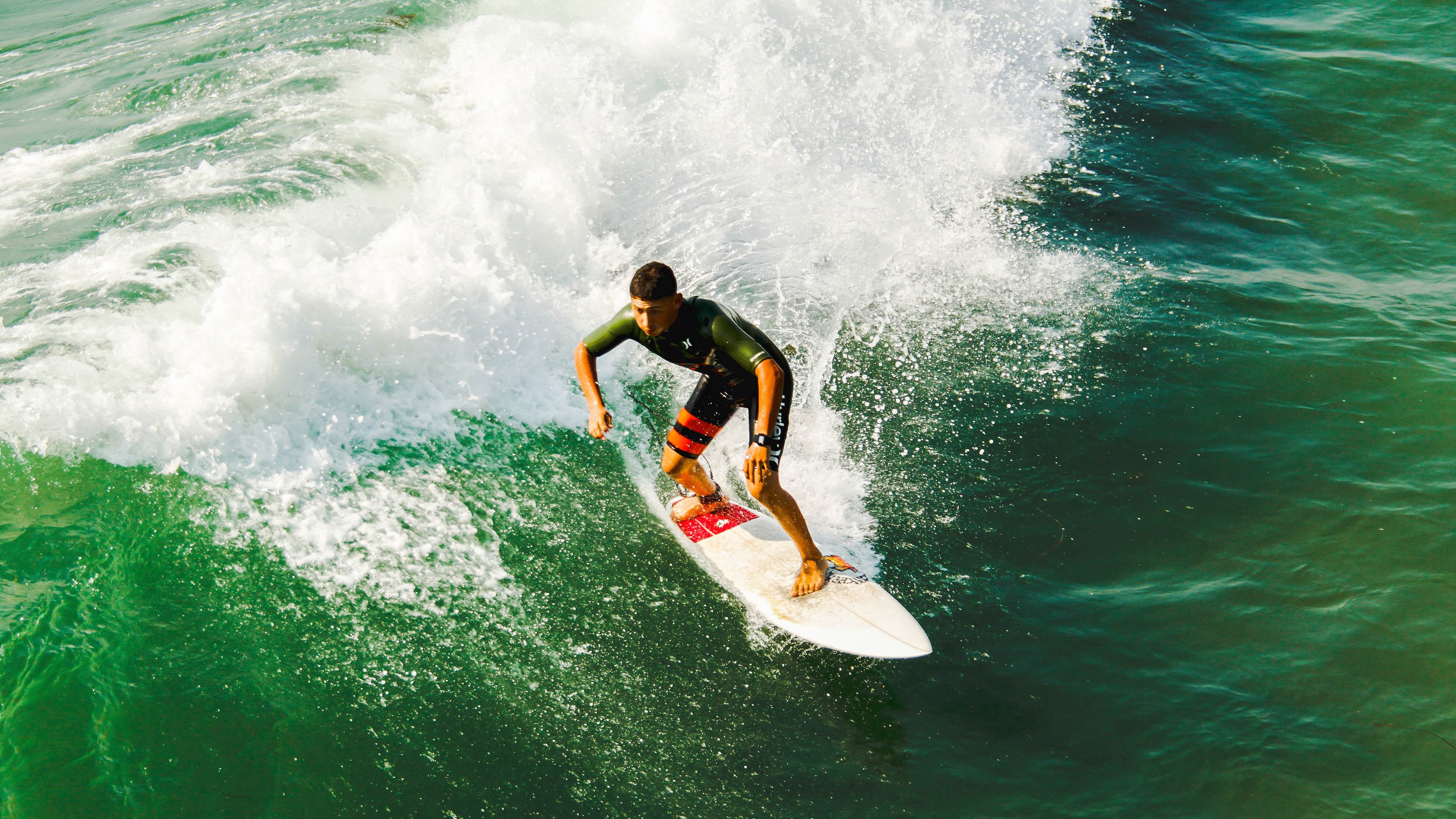 绿茵场与乒乓台的双重奏,葡萄牙完胜韩国,许昕赛场高光