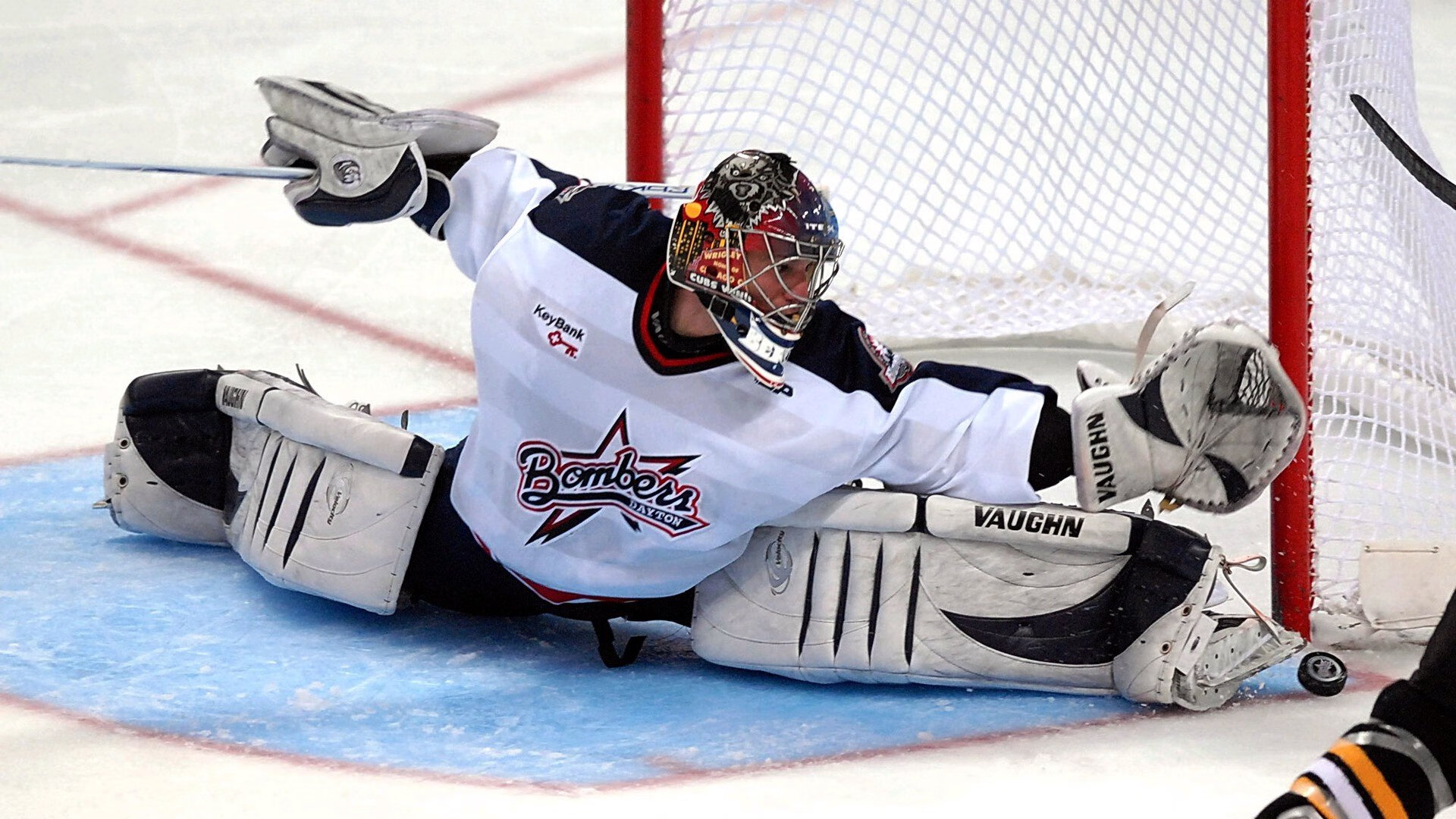 羽球场上的一夜惊魂，中国队险胜马来西亚，桃田贤斗惊艳四座